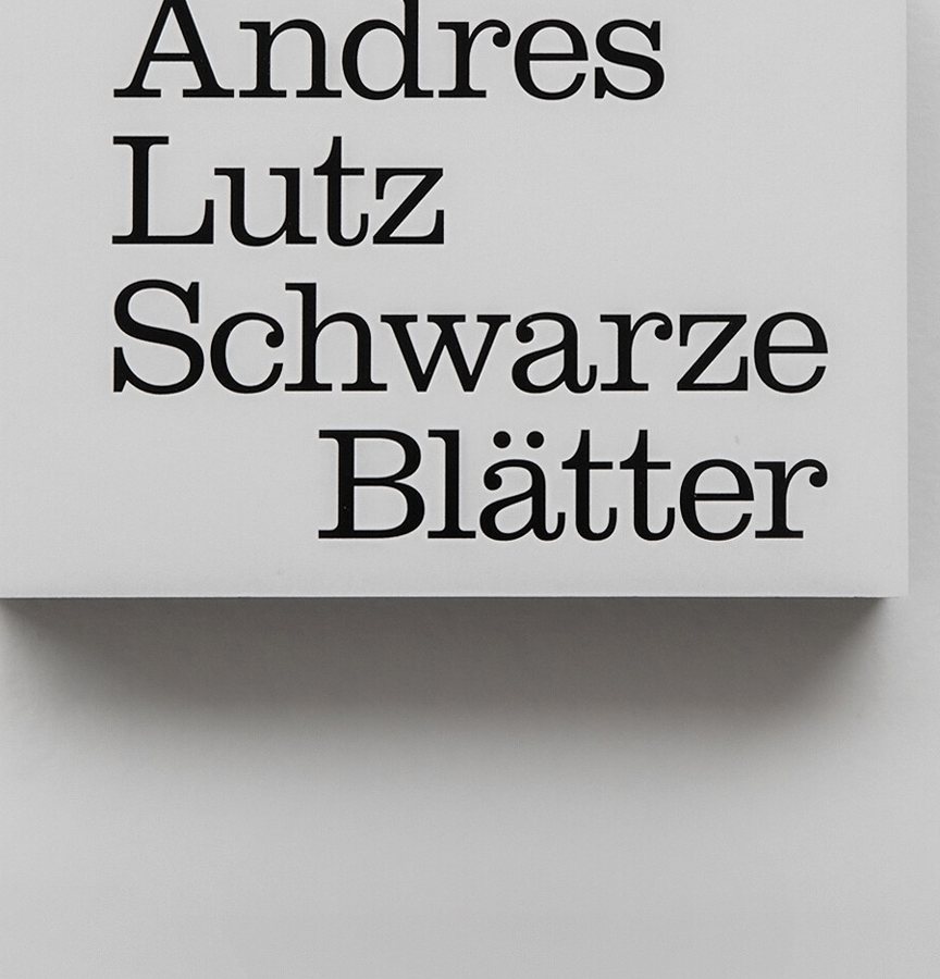 SCHWARZE BLÄTTER